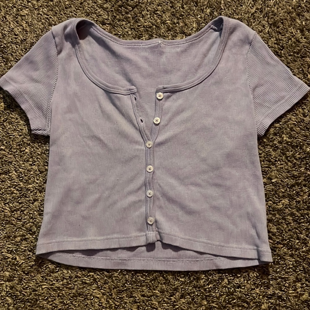 light purple cropped t-shirt